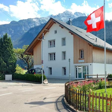 Mountain-Panorama Apartment Meiringen Ngoại thất bức ảnh
